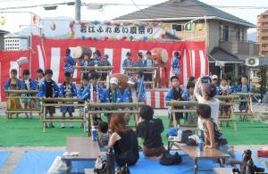 若江夏祭りのようす