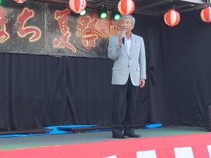 あいさつをする平井一三市長（湯町夏まつり）