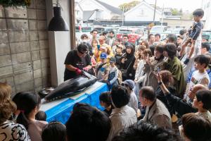 まぐろの解体ショー