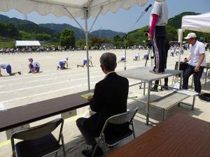 平井一三市長（山口小運動会）