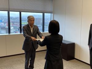筑紫野市教育委員会委員の辞令交付式