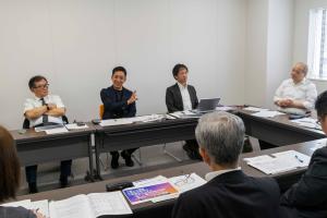 座談会のようす