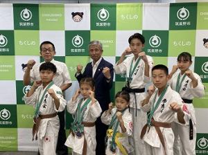 空手道拳志会の皆さんから第3回世界硬式空手道選手権大会の結果報告