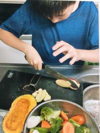 料理をしている写真