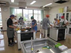 男性料理教室の写真です