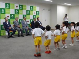 建設コンサルタンツ協会寄贈品贈呈式