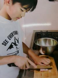 料理をしている写真