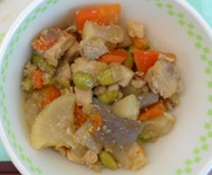 学校給食レシピ鶏と大根の煮物です