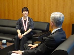 赤羽実花さん表敬訪問