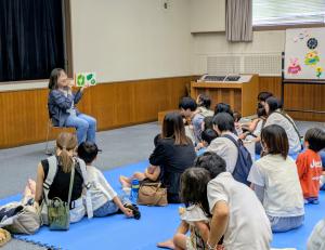 おはなし会のようす