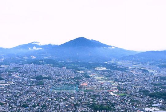 宝満山遠景