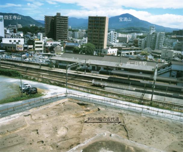 ＪＲ二日市駅前の堀池遺跡の画像