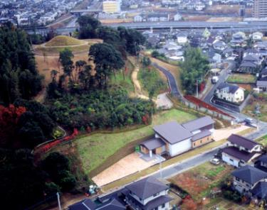 五郎山古墳と古墳館