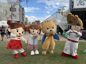 つくしちゃんと大野ジョー、まどかちゃん、はね丸の写真